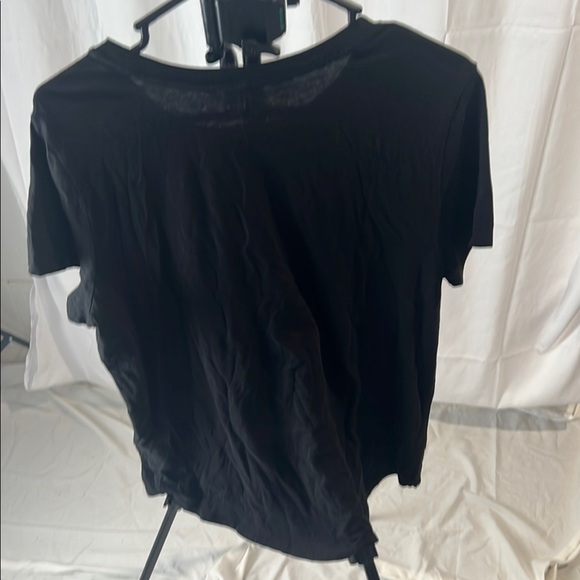 Old Navy Black Short Sleeve Tee with Graphic Design - Picture 3 of 3